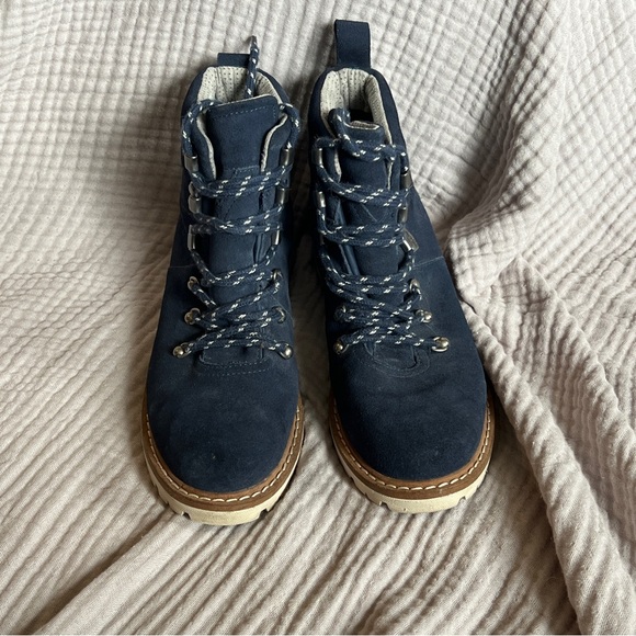 Suede lace-up booties - Picture 4 of 6